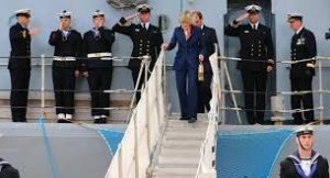 Emigrant Flame arriving in New Ross 2013 carried by Caroline Bouvier Kennedy