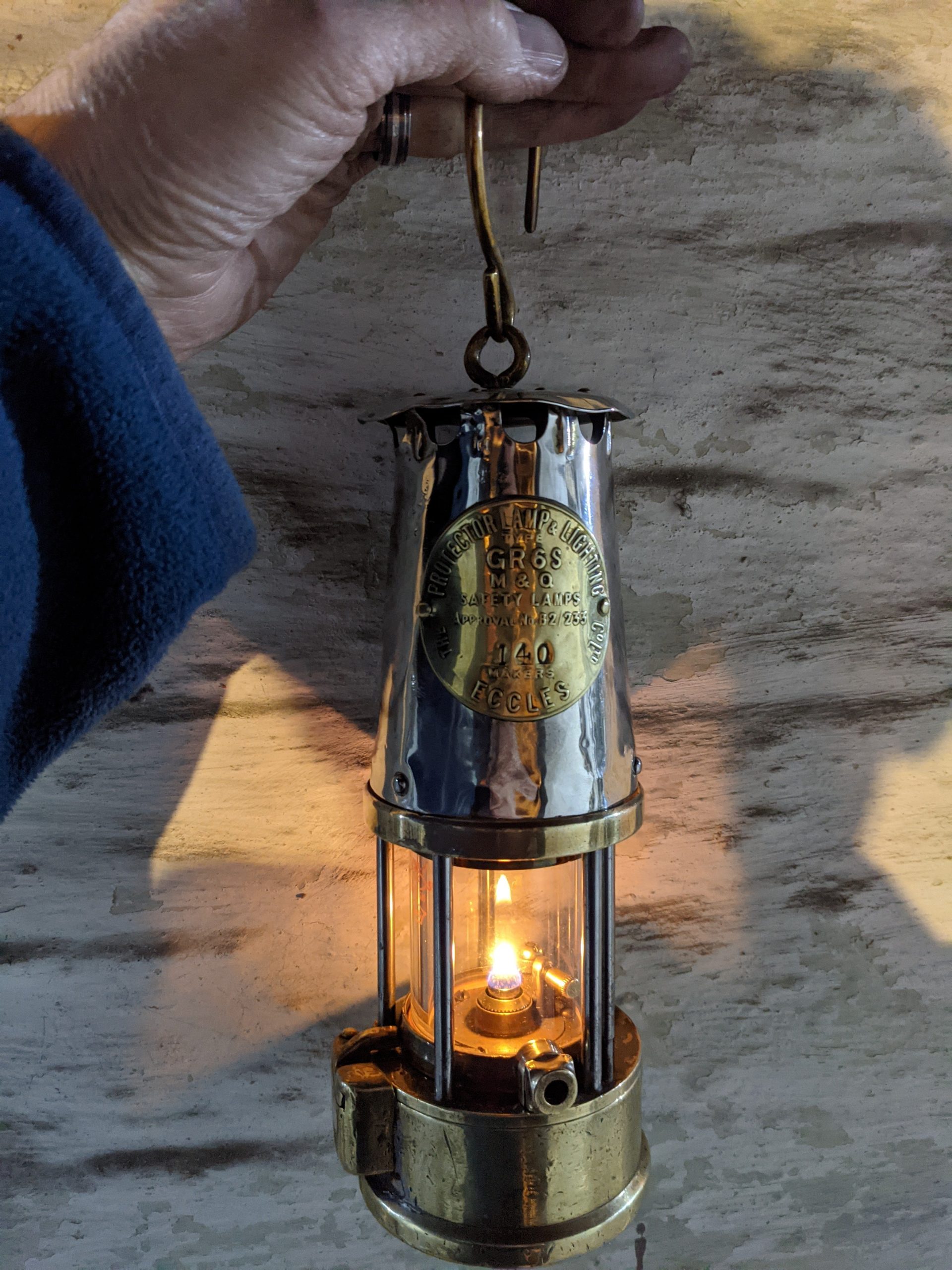 Protector Lamp GR6S
